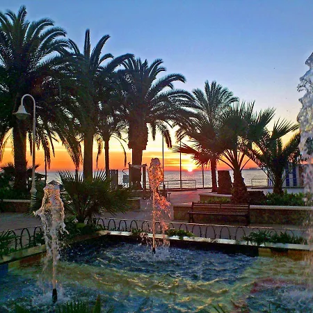 Apartamento Intercentro Algarrobo-costa Turísticos -inmobiliaria